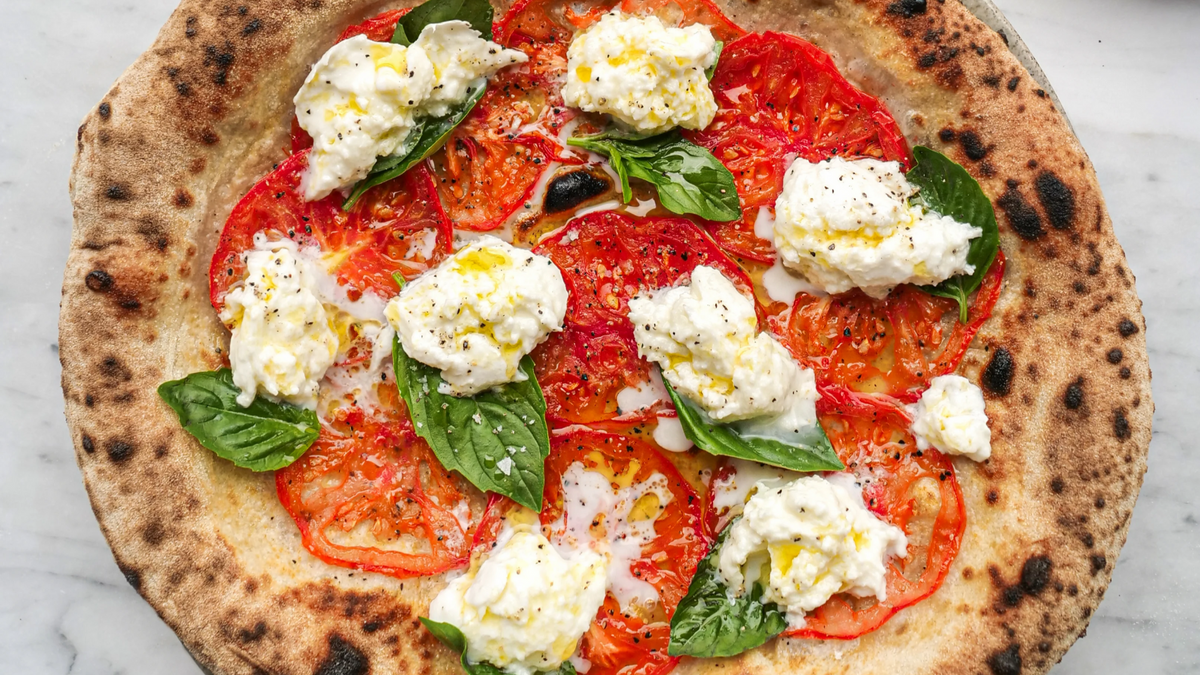 Caprese Pizza recipe poster image