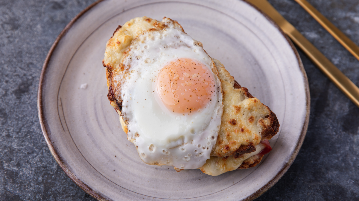 Croque Madame recipe poster image